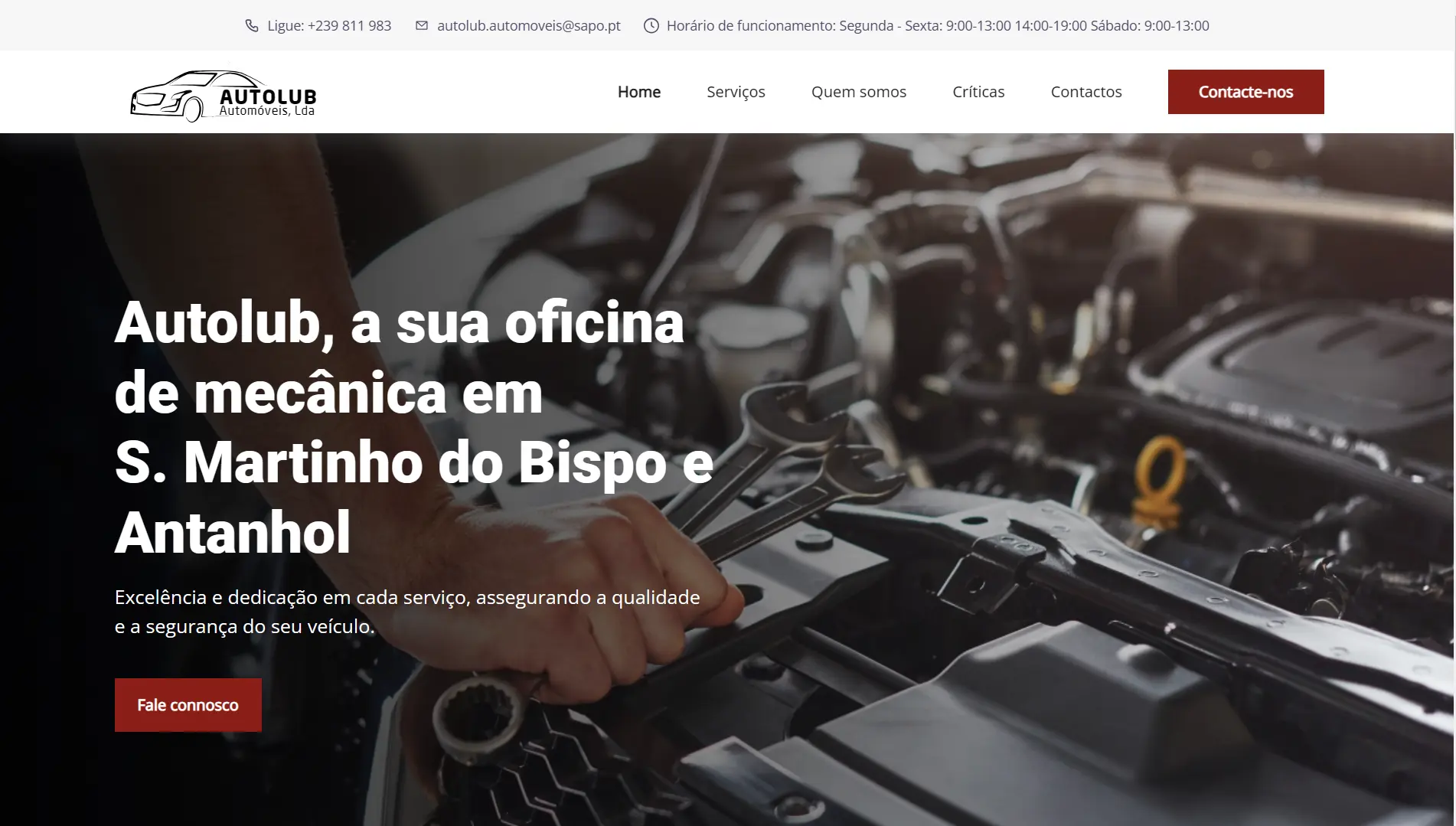 Computador a mostrar website da Autolub Automóveis